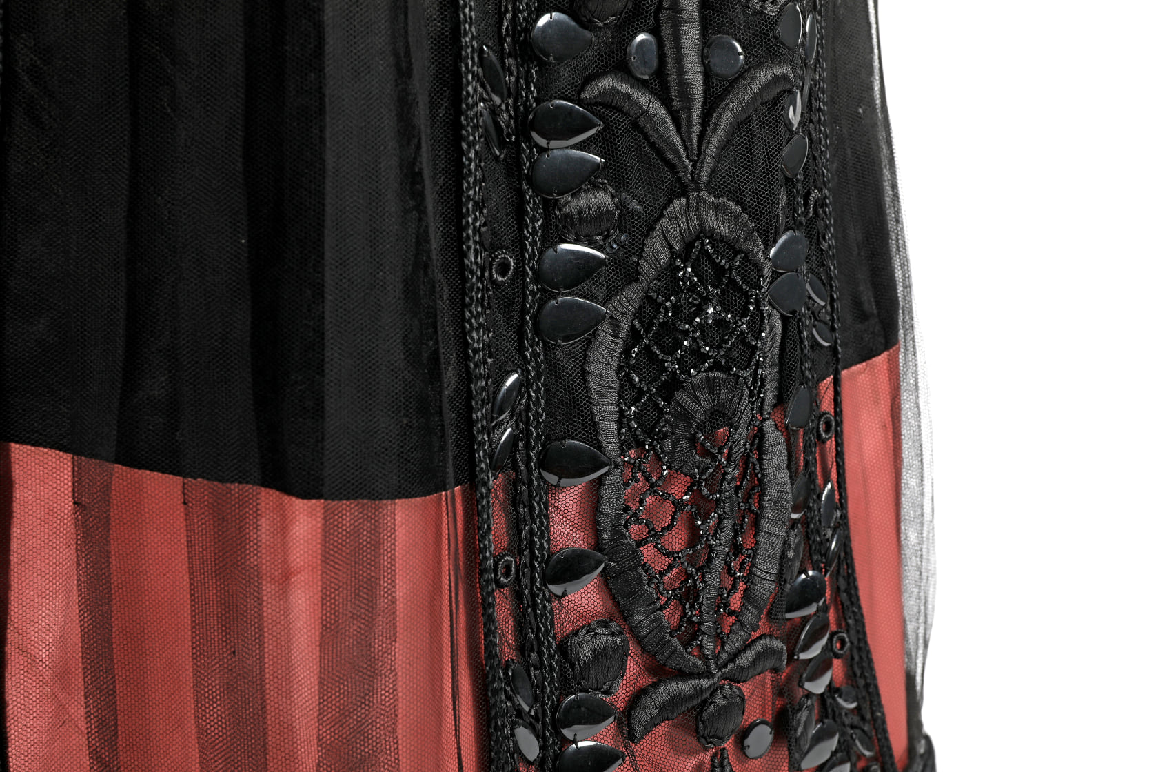 Musée de la mode, réouverture avec l'exposition "Broderies"