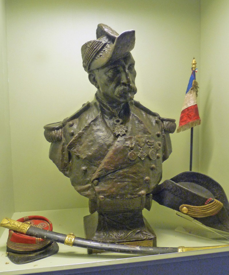150e et 200e anniversaires pour le colonel Teyssier