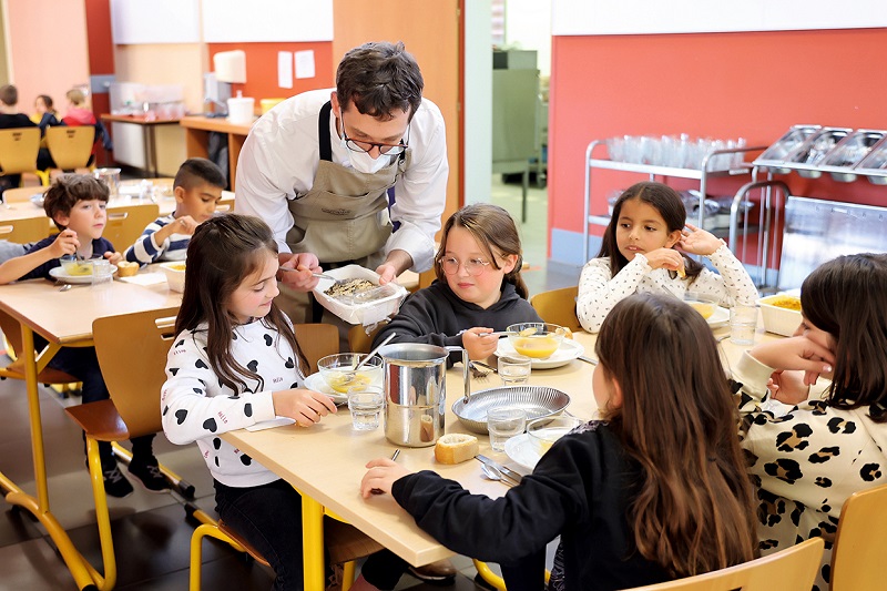 Les enfants sont sensibilisés chaque année au gaspillage alimentaire.