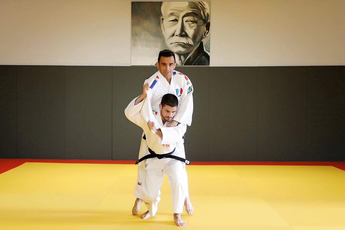 Un champion ceinture noire 6e dan