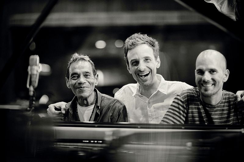Harrison Kennedy, Jean-Jacques Milteau, Vincent Ségal, Théo Ceccaldi Quintet