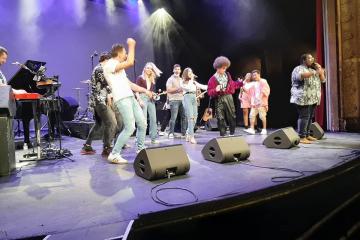 Un immense bravo aux talents de quartiers