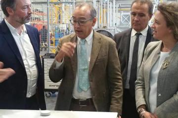 Arnaud Leroy, président de l’Ademe, accompagné d’une délégation régionale, était aujourd’hui dans l’entreprise Safra pour découvrir le Businova 🚌 et parler hydrogène et nouvelles motorisations autour de ce projet emblématique de l’innovation albigeoise...