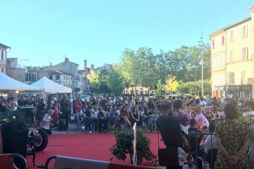 Soirée des commerçants du quartier Cordeliers-Laperouse: défilés, concerts et danse... Une très belle réussite et beaucoup de convivialité grâce aussi au public nombreux.... Bravo et merci à tous!!!