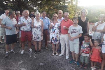 Merci aux Albigeois de l’impasse de Mascrabieres, de la rue Hervé Molinier et de l’impasse du ruisseau pour leur accueil lors de leurs repas de rues hier soir....!