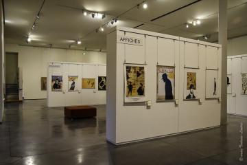 Accrochage de l'expo du MTL