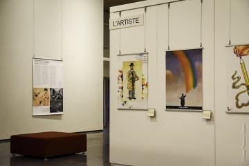 Accrochage de l'expo du MTL