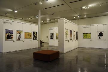 Accrochage de l'expo du MTL