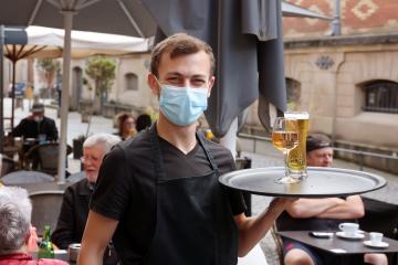 Réouverture des bars et des cafés