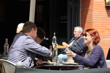 Réouverture des bars et des cafés