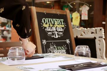 Réouverture des bars et des cafés