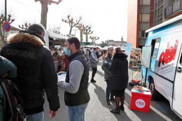 La caravane de la démocratie active présente le budget participatif à Cantepau et à la Madeleine
