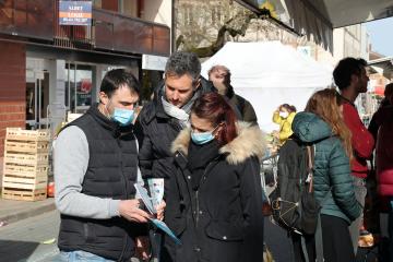 La caravane de la démocratie active présente le budget participatif à Cantepau et à la Madeleine