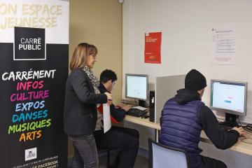 Aide à la création de CV pour les jeunes - Carré public Cantepau
