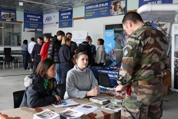 Carrefour des métiers de l'aéronautique et de l'espace aéroclub d'Albi 2023