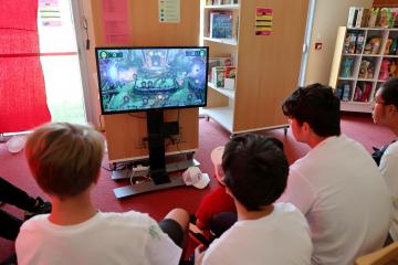 Concours jeux vidéo organisé à la médiathèque de Cantepau par le service jeunesse