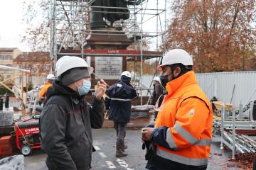 Dépose de la statue Lapérouse