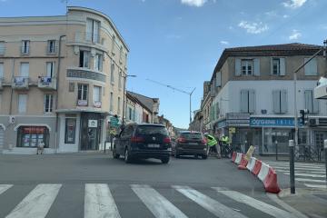 Les  panneaux annoncent les contraintes de circulation et de stationnement -Tour de France 2019
