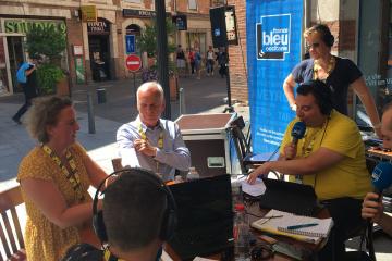 En direct jusqu’à 19h de la brasserie Le Pontier pour l’arrivée du Tour avec Madame le Maire  et son adjoint aux sports Michel Franques