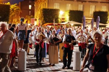Feu de la Saint-Jean sur la Place Sainte-Cécile