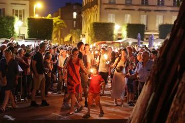 Feu de la Saint-Jean sur la Place Sainte-Cécile