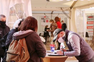 Les jobs d'été sont au Carré Public