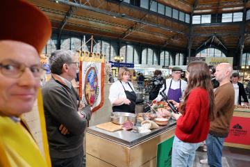 Concours cassoulet avec C8 au Marché couvert