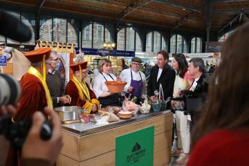 Concours cassoulet avec C8 au Marché couvert