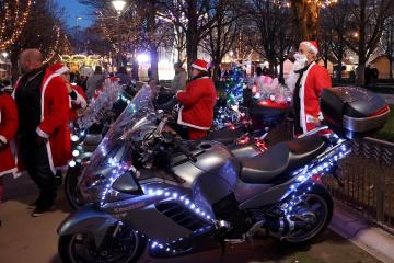 120 motards de l'asso By-Coeurs Cathares ont récolté 180 cadeaux qui vont permettre à des enfants de passer un beau Noël…