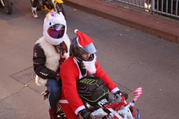 120 motards de l'asso By-Coeurs Cathares ont récolté 180 cadeaux qui vont permettre à des enfants de passer un beau Noël…