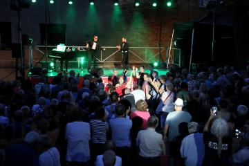 Place aux artistes la Madeleine