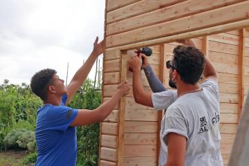 Chalets à St Viateur, début de la pose