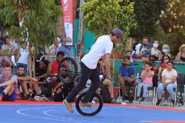 Une danse entre le bmx et le biker... Urban festival 2021