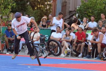Une danse entre le bmx et le biker... Urban festival 2021
