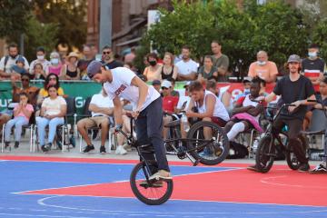 Une danse entre le bmx et le biker... Urban festival 2021