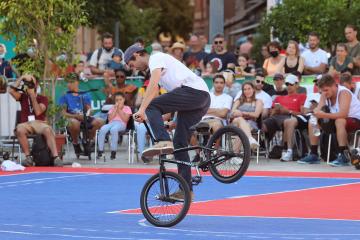 Une danse entre le bmx et le biker... Urban festival 2021