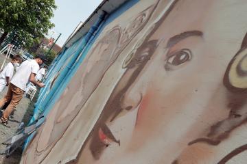 Chantiers loisirs jeunes avec la réalisation de la fresque murale sur le quartier de Veyrieres. 