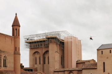 Retrait de la structure métallique installée dans le cadre des travaux du Donjon Saint Michel