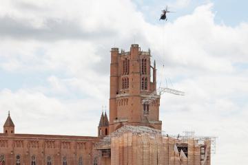 Retrait de la structure métallique installée dans le cadre des travaux du Donjon Saint Michel