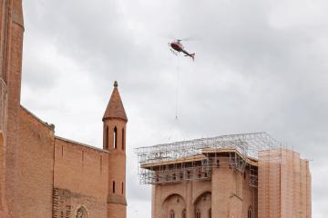 Retrait de la structure métallique installée dans le cadre des travaux du Donjon Saint Michel