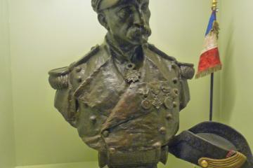 150e et 200e anniversaires pour le colonel Teyssier