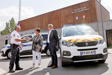 Deux nouveaux véhicules pour la police municipale