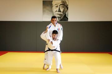 Un champion ceinture noire 6e dan