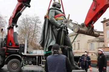 Statue Lapérouse, remontage