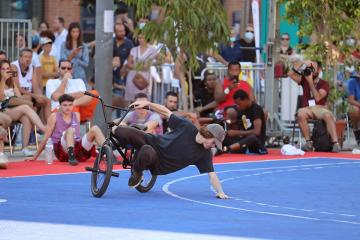 Une danse entre le bmx et le biker... Urban festival 2021